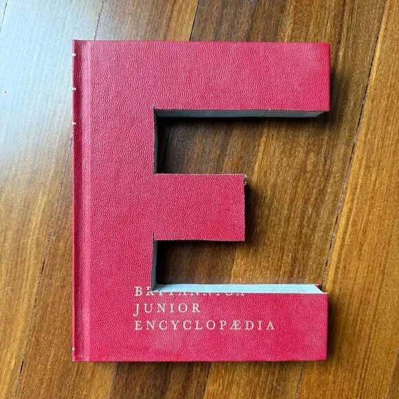 Vintage Book Monogram Letter - E - Picture 1 of 3